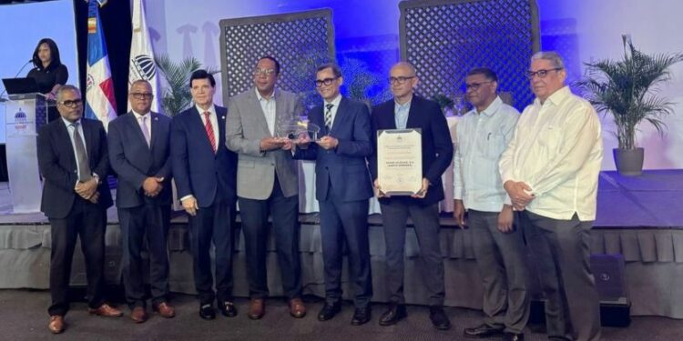 Por esto el Ministerio de Trabajo reconoció la empresa César Iglesias