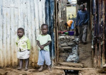 Las decisiones económicas mundiales impactan la lucha contra la pobreza