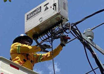 Edeeste ataca fraude eléctrico en zonas prepago DNl y Santo Domingo Este