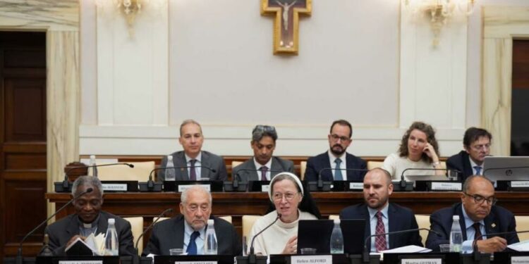 El Vaticano exige un nuevo modelo financiero global centrado en las personas