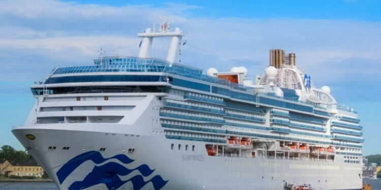 Island Princess retoma rutas dominicanas tras quince años