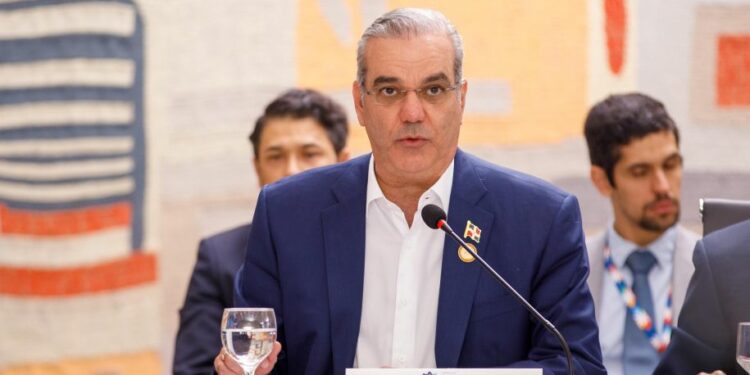 Abinader propone pacto climático hemisférico y refuerzo apoyo a Haití