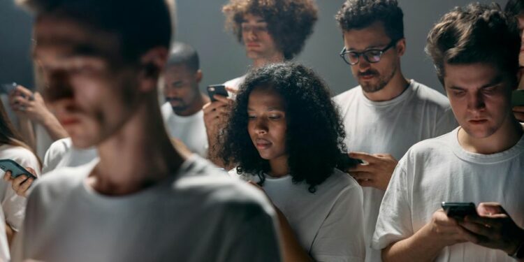 Ataques digitales disfrazados de anime ponen en riesgo a la Generación Z