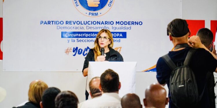Carolina Mejía fortalece lazos del PRM con diáspora en Europa