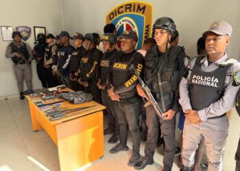 Detienen a ocho en Enriquillo con armas, drogas y equipos ilegales