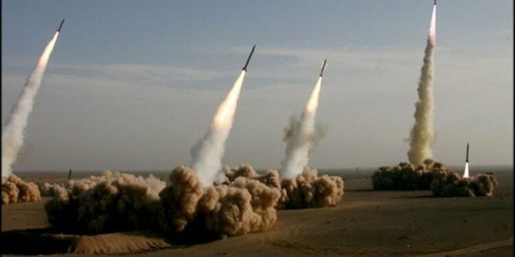 Irán lanza más de 100 misiles contra Israel en nueva ofensiva