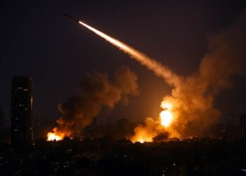 Irán lanza 100 misiles sobre Israel: 1 muerta y 63 heridos