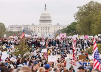 Protestas en EE.UU opacan desfile militar y  cumpleaños de Trump