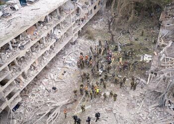 Irán lanza ofensiva con misiles avanzados contra Israel, tras ataque de EEUU