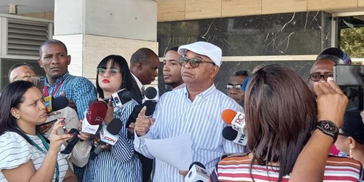 Someten a la PGR y fiscales de SDE por caso Víctor Scharboy