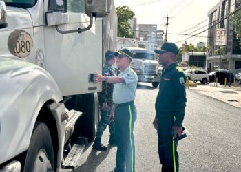 Digesett e Intrant intensifican controles en puntos clave del Gran Santo Domingo