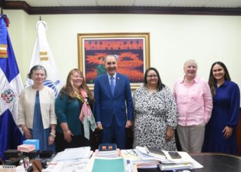 TESOL evalúa programa de inglés por inmersión del MESCyT