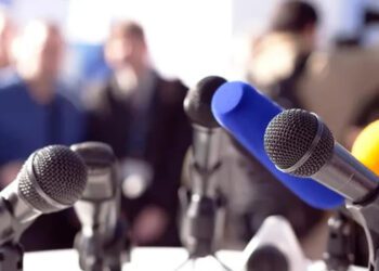 Periodistas huyen de El Salvador por clima de persecución