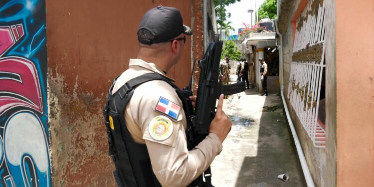 DNCD y MP intensifican operativos en Los Mina