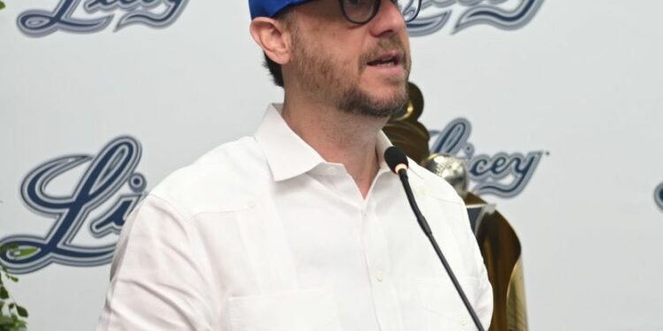 Miguel Guerra asume presidencia del Club Atlético Licey