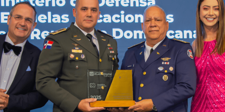 Ministerio de Defensa obtiene dos premios en LATAM Digital 2025