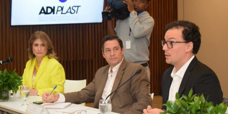 Más de 470 empresas industria del plástico generan 42 mil empleos en RD