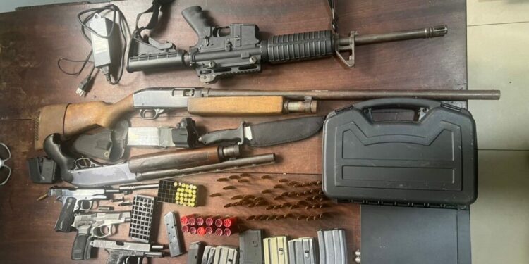 Operativo en Moca deja incautación de arsenal ilegal