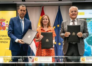 RD se suma a la carrera satelital a través de la Unión Europea