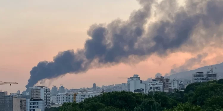 Trump insinúa diálogo con Irán mientras Israel intensifica ataques