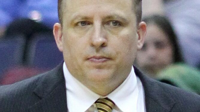 Knicks despiden a su entrenador tras temporada NBA