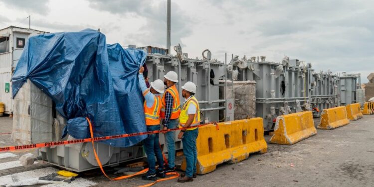 Edesur refuerza red eléctrica con seis nuevos transformadores de alta potencia