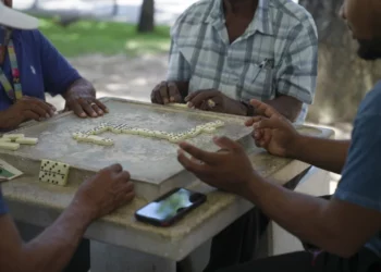 Redadas migratorias silencian las calles de barrio dominicano en Puerto Rico 
