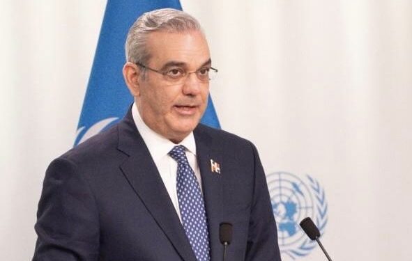 Luis Abinader exige acción global contra crisis del sargazo