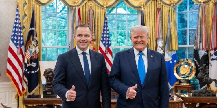Trump celebra victoria de su aliado en Polonia