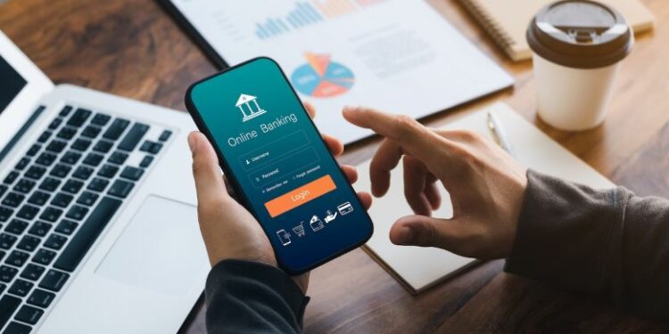 Desconfianza digital frena acceso al crédito en República Dominicana