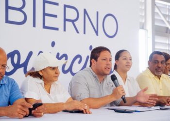 Carlos Bonilla lidera jornada de soluciones en barrios del Distrito Nacional