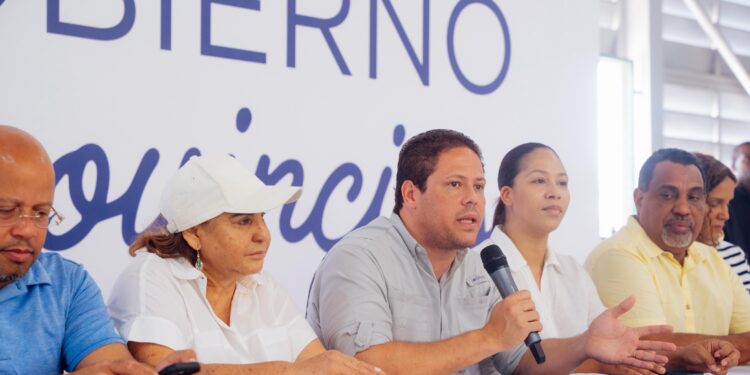 Carlos Bonilla lidera jornada de soluciones en barrios del Distrito Nacional