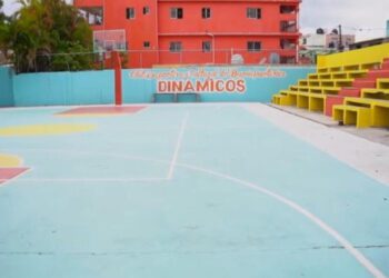 Construirán dos polideportivos techados en comunidad de Los Minas