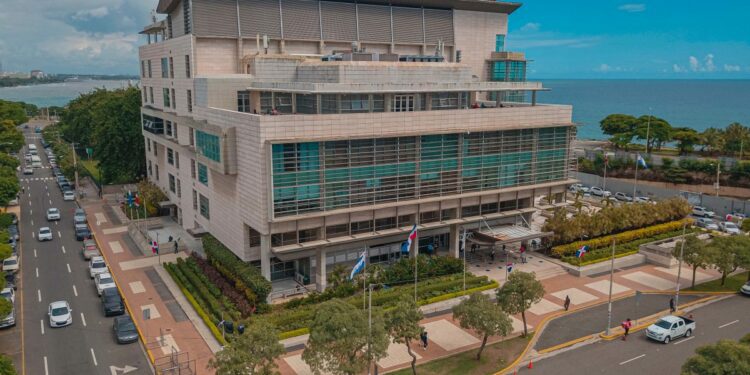 Operación Atlántico: más de 500 agentes intervienen zona turística de Sosúa