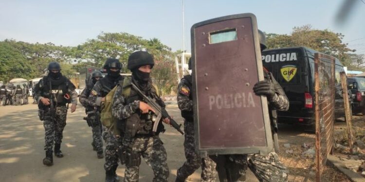 Masacre en Ecuador deja 17 muertos y 11 heridos
