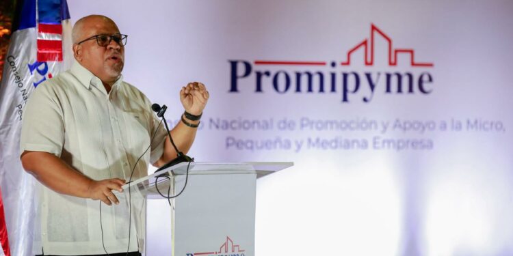 Promipyme entrega RD$100 millones a emprendedores en Moca