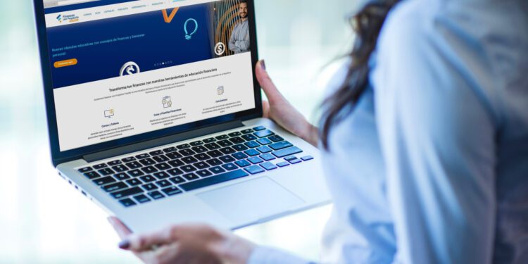 Popular suma nuevos cursos a su Academia Finanzas con Propósito