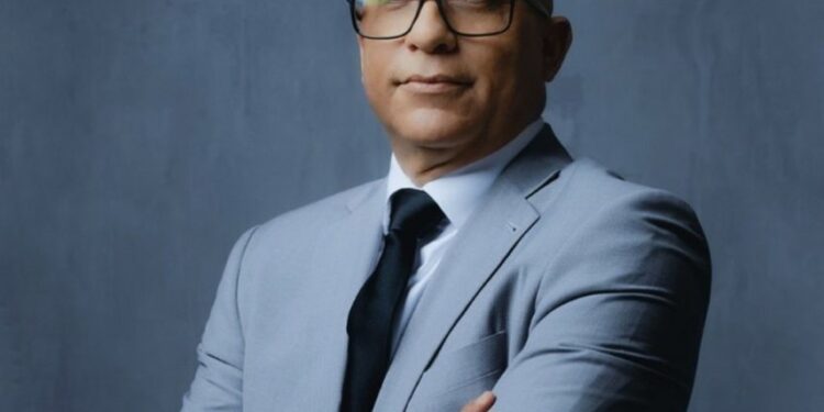 Homero Figueroa: pasaporte dominicano sube 9 puestos en ranking global