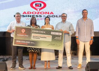 ADOZONA aporta RD$500,000 a escuela hogar de San Pedro