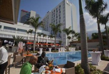 Haití declara “tolerancia cero” tras ataque al Hotel Oloffson