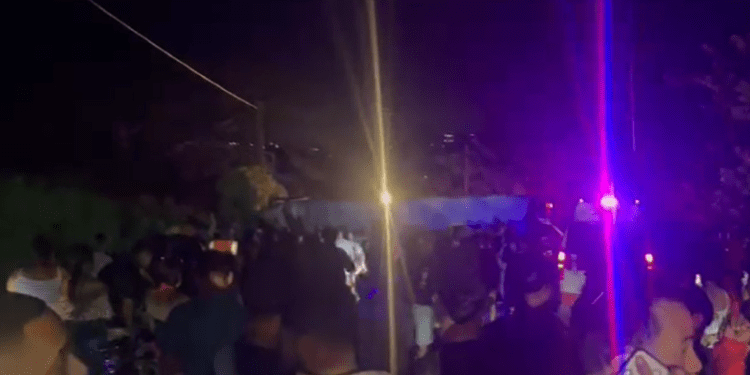 Tragedia en Jamao: 4 muertos y decenas de heridos tras vuelco de guagua