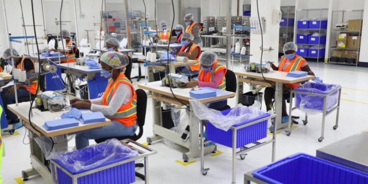 Zonas francas dominicanas lideran exportaciones en 2025