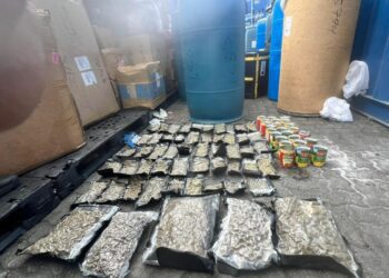 Ocupan 66 paquetes de marihuana ocultos en toallas sanitarias