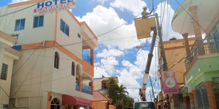 Edeeste desmantela 39 conexiones ilegales en Yuma, La Altagracia