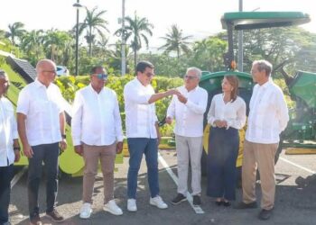Turismo impulsa limpieza en Playa Dorada