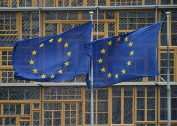 Sindicatos europeos exigen a la UE proteger empleo ante aranceles de EE.UU.