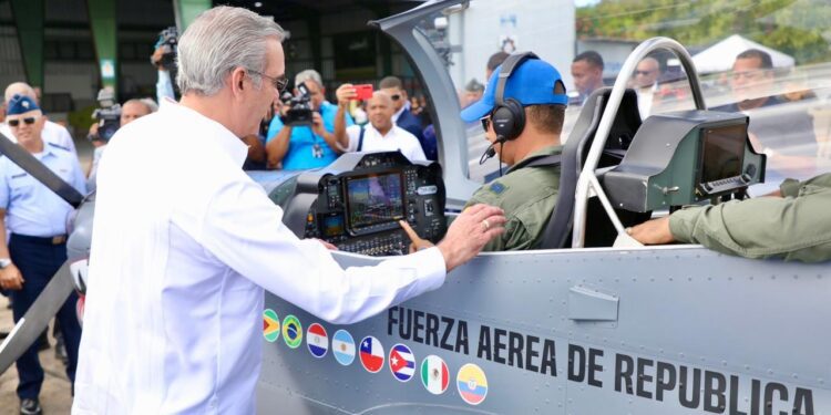 Gobierno proyecta ensamblaje de 10 aviones TP-75 en Base Aérea de San Isidro