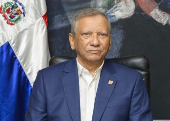 Leonardo Aguilera asume como presidente de Banreservas