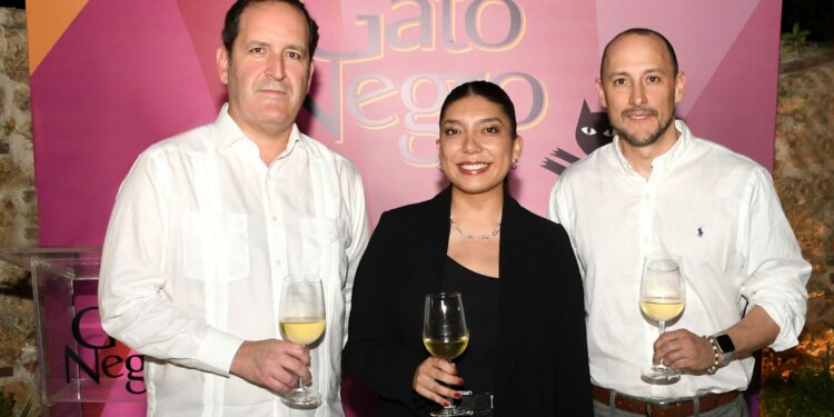 Gato Negro vuelve con nueva imagen y más sabor de la mano de Álvarez & Sánchez