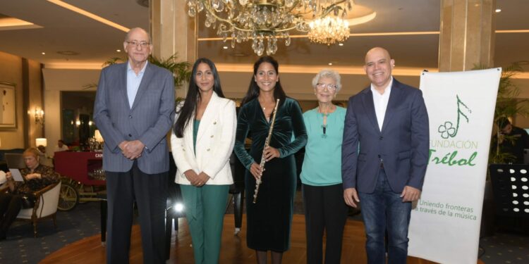 Luis Emilio Mena revive en partituras para flauta